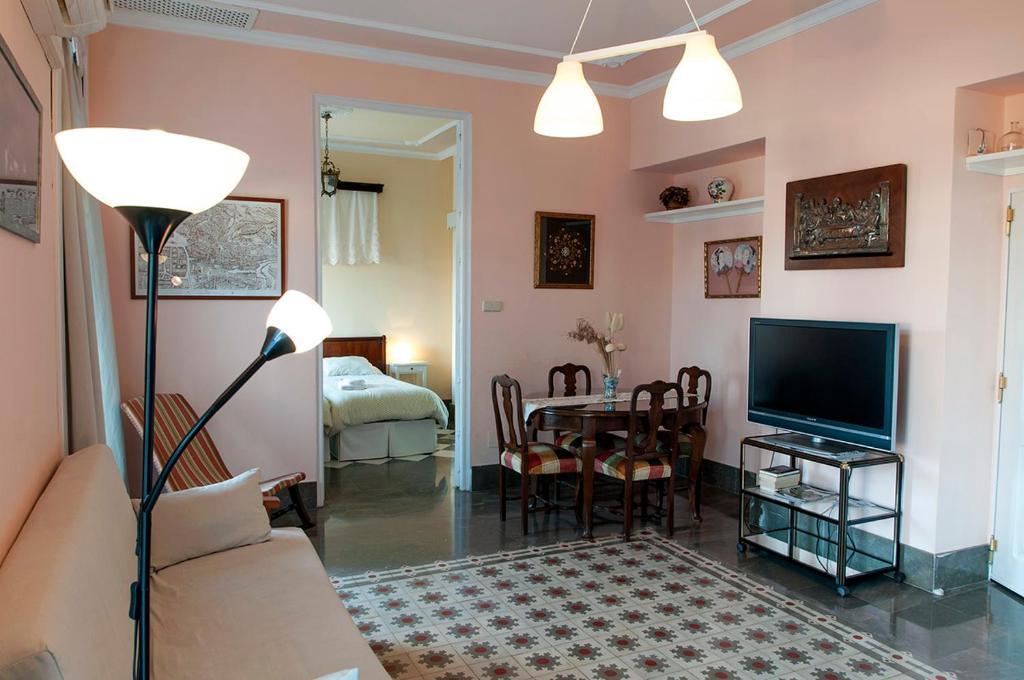 One-Bedroom Apartment,40162621:JPEG